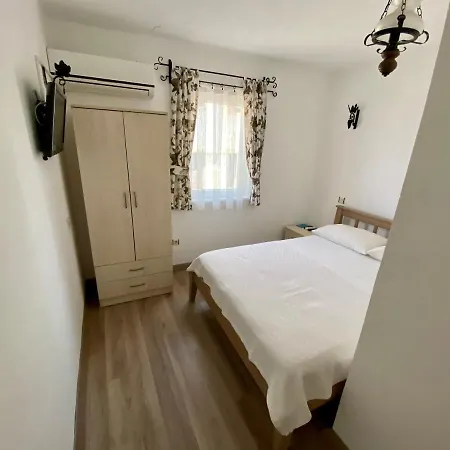 Ada Guest house